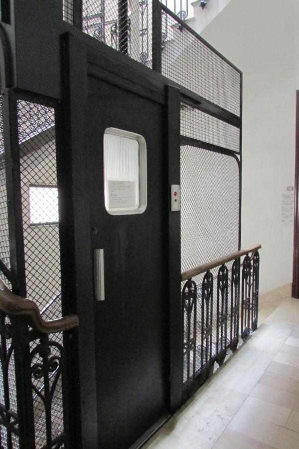 Guesthouse City Center Bari Esterno foto